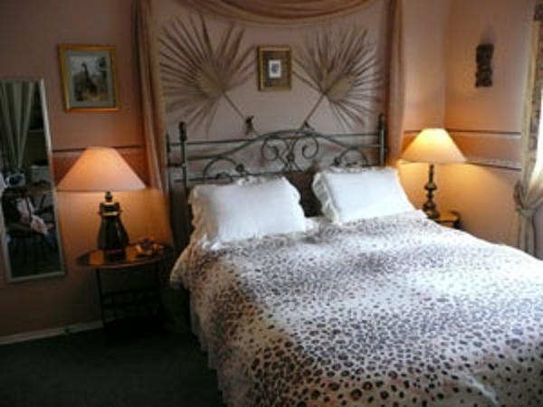 Hemingway's By The Sea Bed & Breakfast