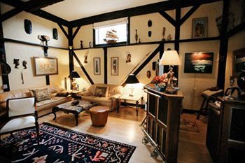Hemingway's By The Sea Bed & Breakfast 3*